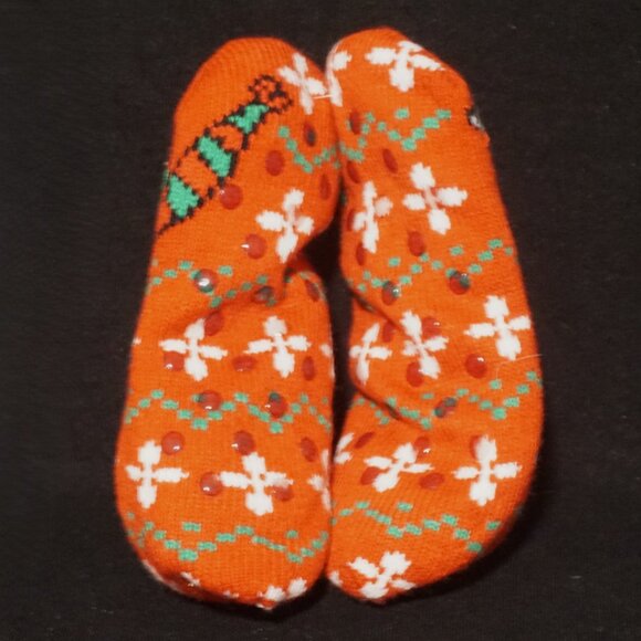 Peanuts Snoopy Holiday Slipper Socks Women’s One Size Fits Most - Picture 2 of 4